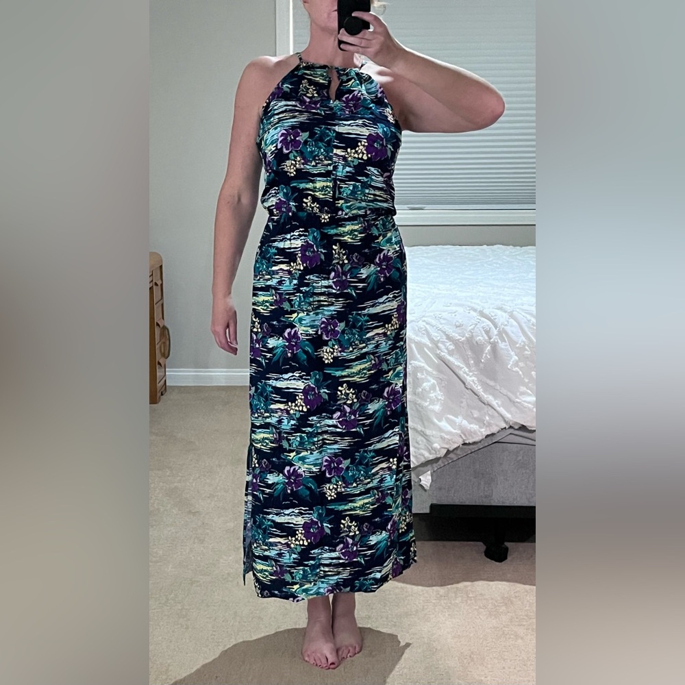 Tommy Bahama M dress/ swim cover, slit on both sides